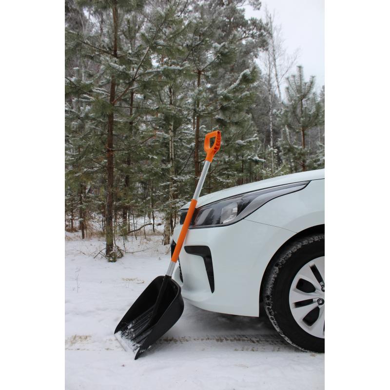 Лопата для уборки снега облегченная FISKARS SnowХpert